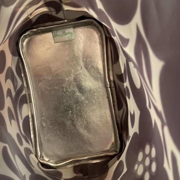 Vera Bradley nylon bag trimmed in silver accent. Bag size is11X8. Pre owned - Picture 7 of 8